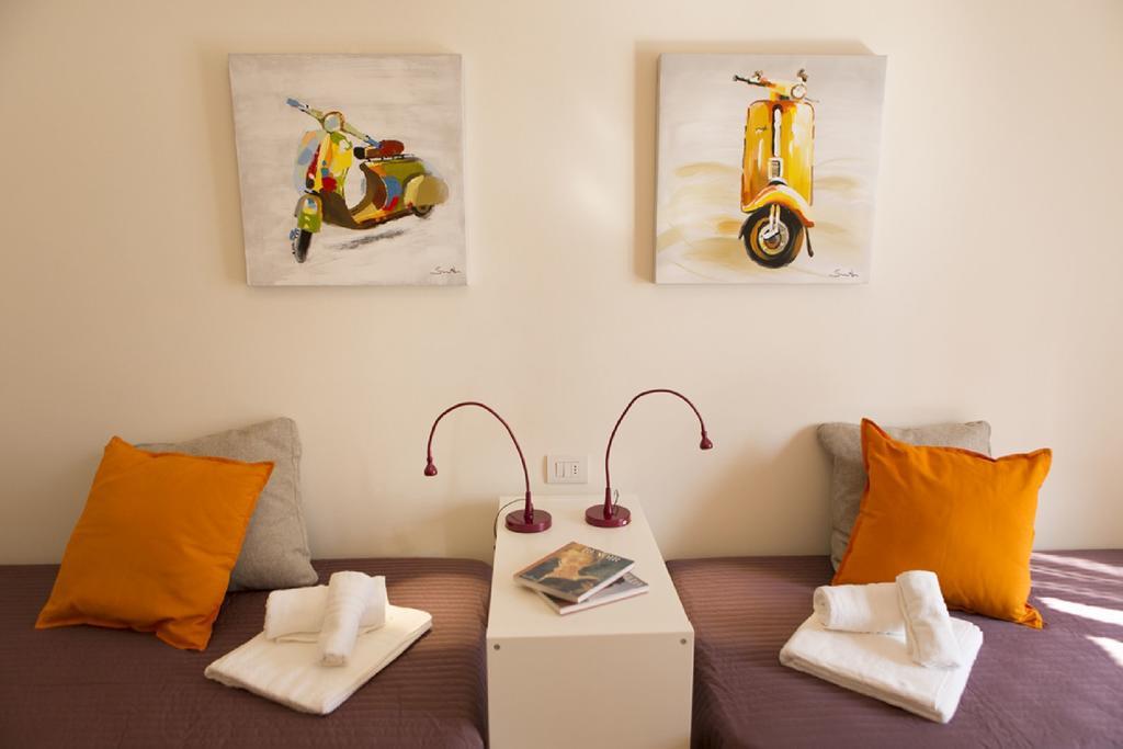 Fiera Monterosa 11 Apartment Μιλάνο Δωμάτιο φωτογραφία