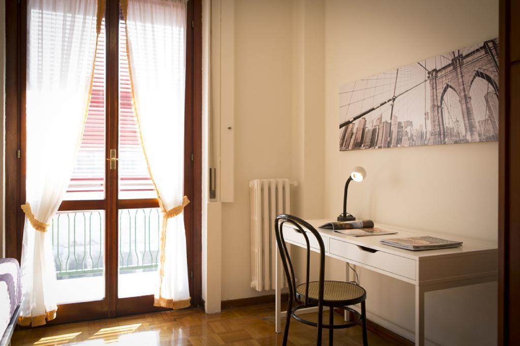 Fiera Monterosa 11 Apartment Μιλάνο Δωμάτιο φωτογραφία