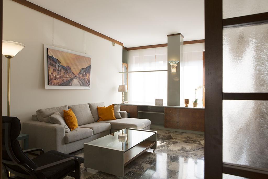 Fiera Monterosa 11 Apartment Μιλάνο Δωμάτιο φωτογραφία